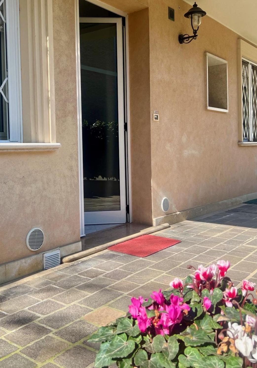 Hotel Villa Luigia Римини Екстериор снимка