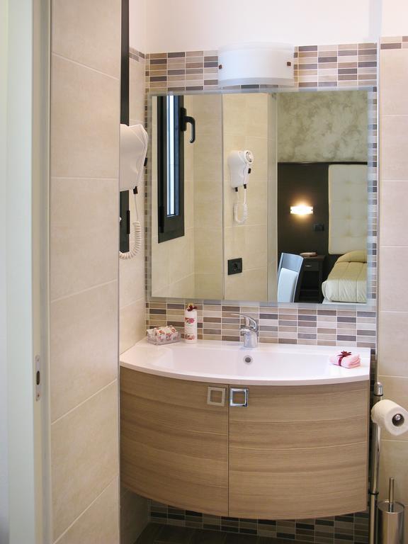 Hotel Villa Luigia Римини Екстериор снимка